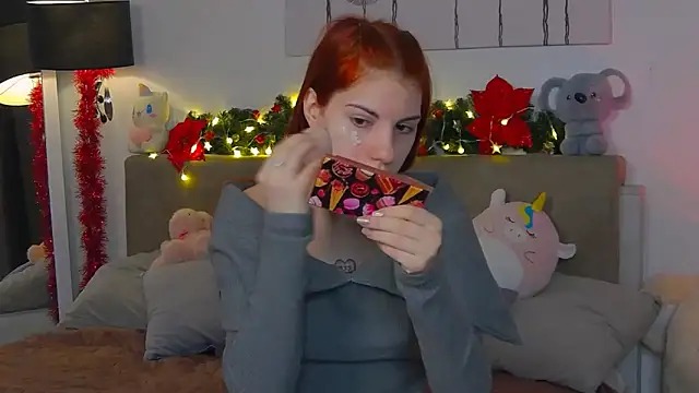 CassKiera online show from December 21, 2025, 7:59 am