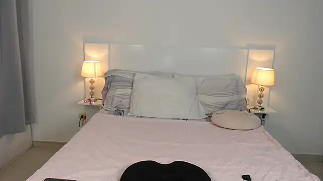 alliee mod online show from April 9, 2026, 3:39 am