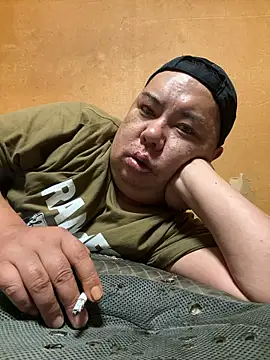 Snapshot of punk0805 chatting on October 12, 2025, 12:59 pm punk0805 online show from October 12, 2025, 12:59 pm