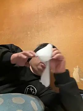 punk0805 online show from March 10, 2026, 12:21 pm