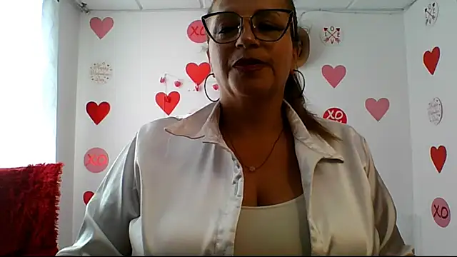 Snapshot of RossanaLionheart chatting on September 24, 2025, 7:28 pm RossanaLionheart online show from September 24, 2025, 7:28 pm