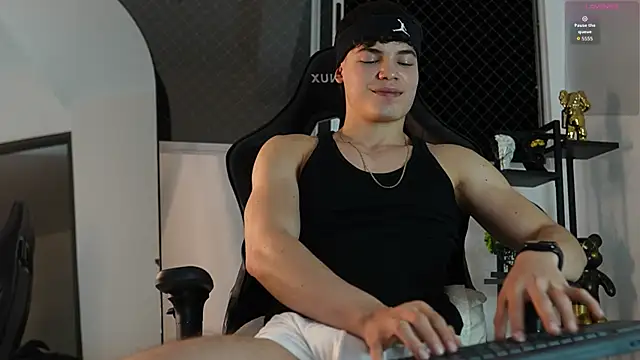 Max cortes1 online show from September 16, 2025, 1:39 am