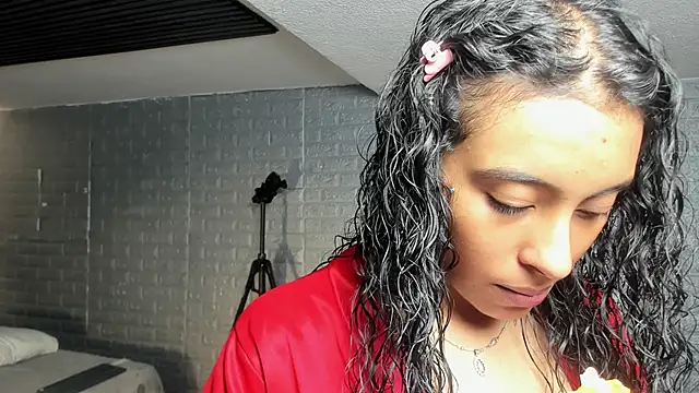 magic marg online show from October 8, 2025, 8:28 pm