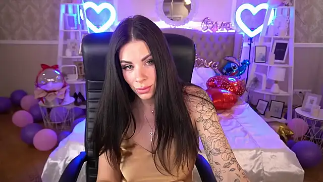 Snapshot of IsabellaFoxyy chatting on February 10, 2025, 1:33 pm IsabellaFoxyy online show from February 10, 2025, 1:33 pm