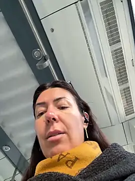 eveangelll online show from October 19, 2025, 6:47 am