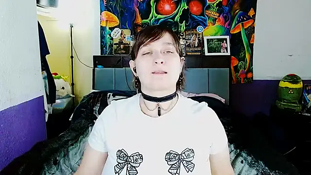 Snapshot of Chloenightmare chatting on April 22, 2026, 7:48 pm Chloenightmare online show from April 22, 2026, 7:48 pm