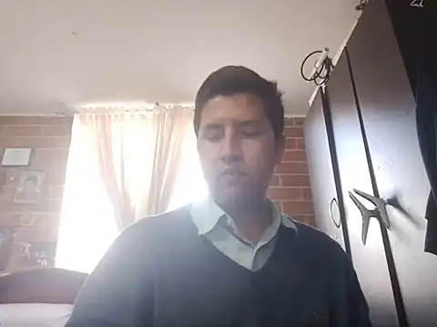 greeneyes999999999999 online show from October 15, 2025, 8:31 pm