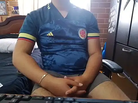 greeneyes999999999999 online show from October 24, 2025, 7:21 pm