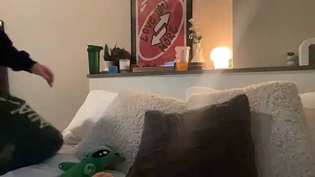 Snapshot of younghungginger chatting on December 28, 2024, 1:29 am younghungginger online show from December 28, 2024, 1:29 am