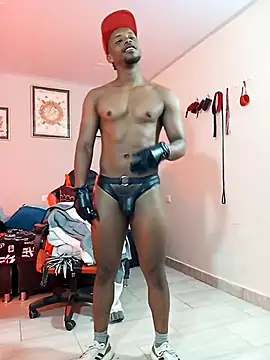 AlejoKhalifa  online show from October 16, 2025, 10:49 am