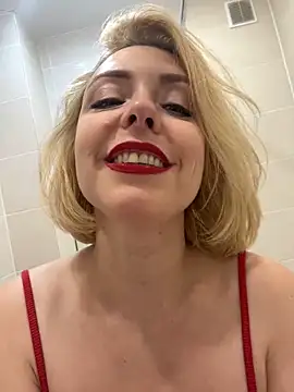 Snapshot of Yourdirtybitch chatting on January 10, 2025, 5:56 pm Yourdirtybitch online show from January 10, 2025, 5:56 pm