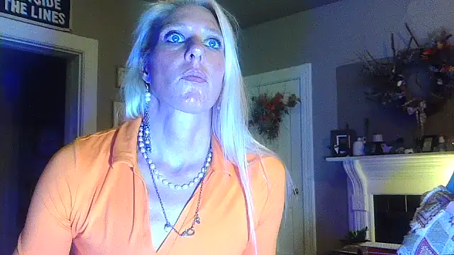 Glamazonx online show from November 4, 2025, 2:10 am