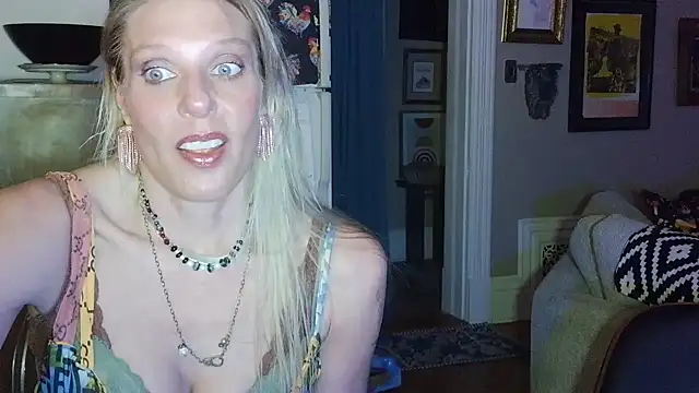 Glamazonx online show from March 26, 2026, 2:39 am