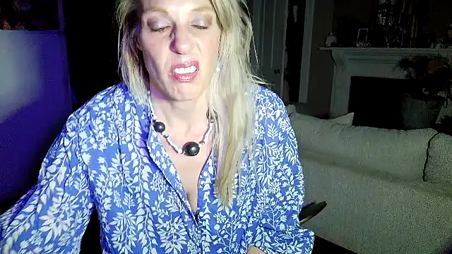 Glamazonx online show from April 25, 2026, 2:14 am