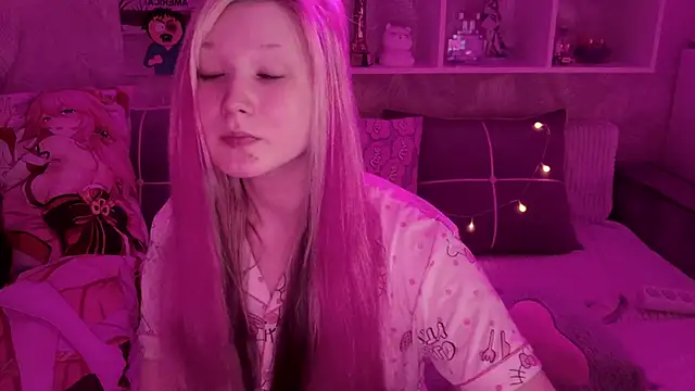 MeowkaKitty online show from April 6, 2026, 1:47 am