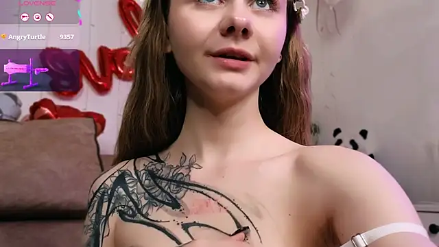 Britney Lynch online show from January 29, 2025, 3:33 am