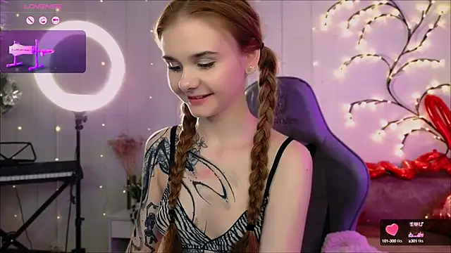 Britney Lynch online show from February 2, 2025, 9:02 pm