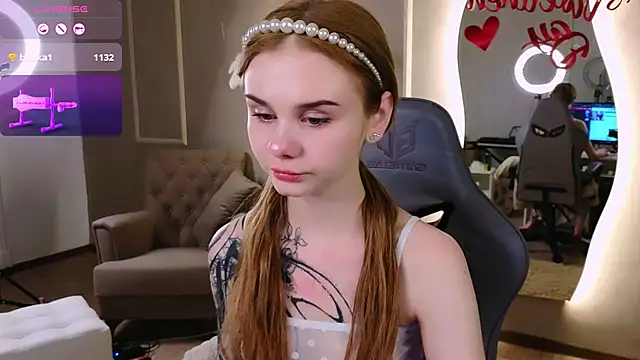 Britney Lynch online show from February 11, 2025, 12:06 am