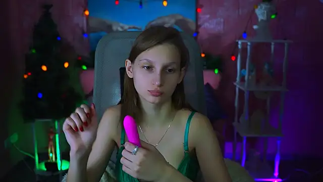 EllaHorton online show from January 7, 2025, 8:34 am