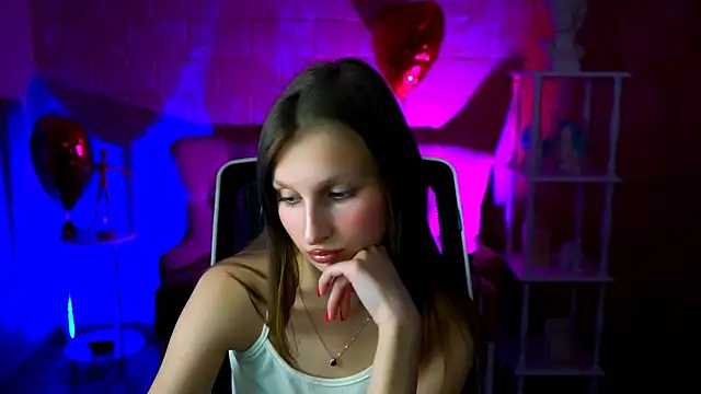 EllaHorton online show from March 5, 2025, 3:51 pm