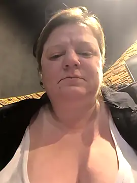 jusichka online show from February 21, 2026, 6:42 pm