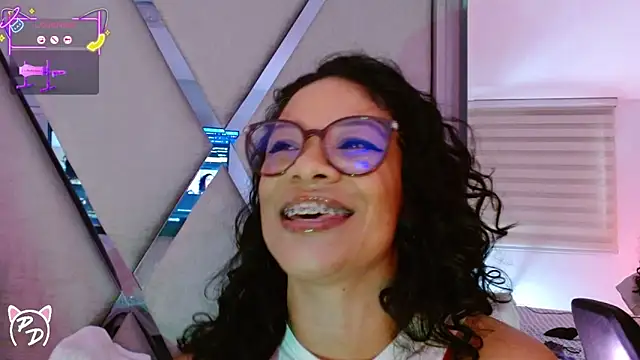 paula daniela1 online show from June 5, 2026, 9:53 pm