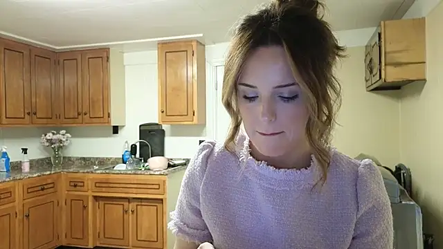 sexylilly69 online show from February 18, 2026, 11:33 pm