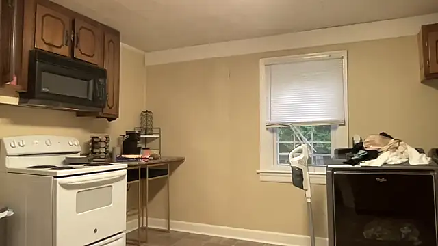 sexylilly69 online show from April 16, 2026, 11:18 pm