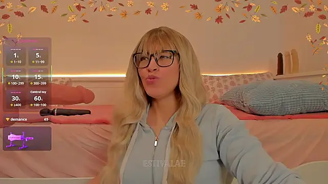 estivalae online show from October 26, 2025, 11:16 am