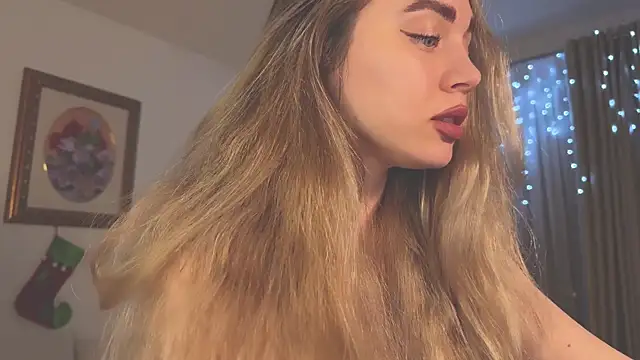 Snapshot of hotexclusive_ chatting on January 5, 2025, 8:21 pm hotexclusive  online show from January 5, 2025, 8:21 pm