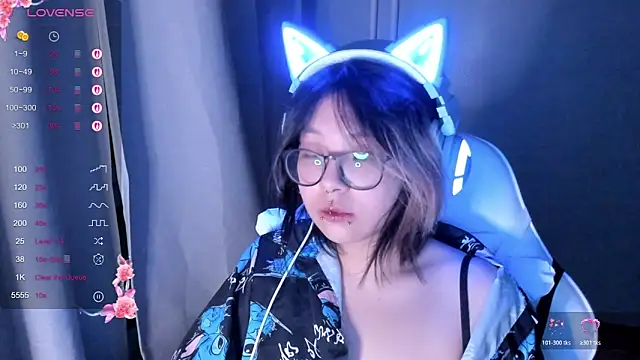 maydaykimmy online show from November 16, 2025, 9:42 pm