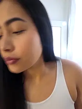 andrea osorio  online show from December 22, 2025, 12:35 pm