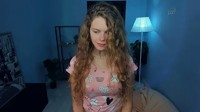 RayaNenlia online show from September 24, 2025, 5:11 am