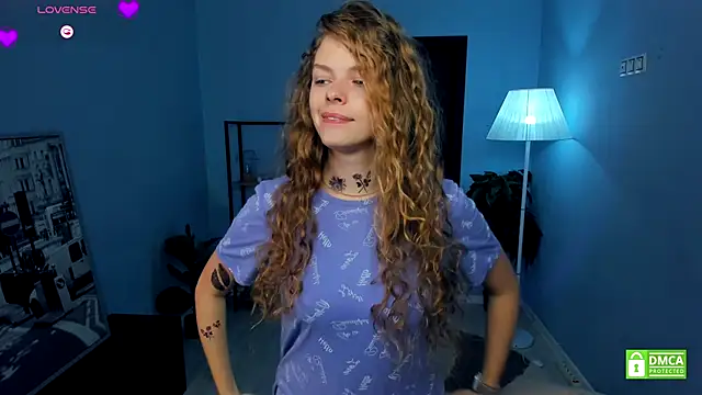 RayaNenlia online show from November 9, 2025, 5:06 am