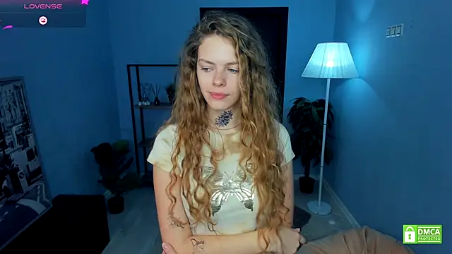 RayaNenlia online show from December 15, 2025, 5:12 am