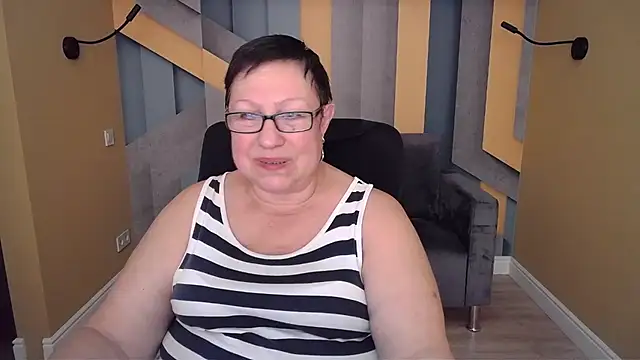 BarbaraTurners online show from November 28, 2025, 7:27 pm