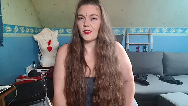 Snapshot of SherineDivine chatting on September 16, 2025, 12:50 pm SherineDivine online show from September 16, 2025, 12:50 pm