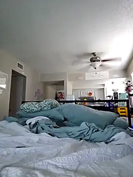 honeeyyy pot online show from October 2, 2025, 6:37 pm