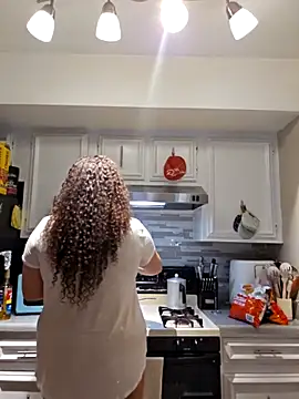 honeeyyy pot online show from February 14, 2026, 9:17 am