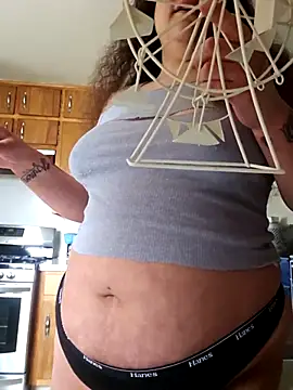 honeeyyy pot online show from March 18, 2026, 7:39 pm