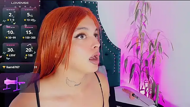 Emmaa Saenz  online show from February 13, 2025, 2:01 am