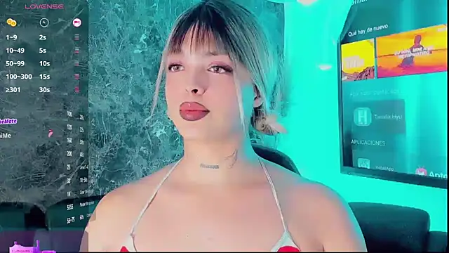 Emmaa Saenz  online show from January 6, 2026, 12:14 am