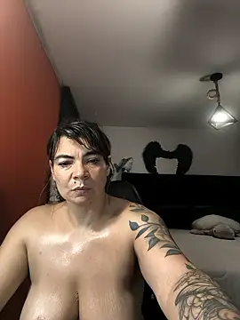 charlotedoll online show from January 9, 2026, 4:48 am