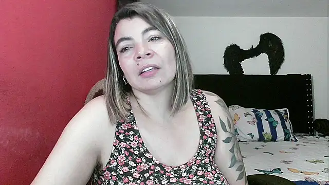 charlotedoll online show from February 3, 2026, 2:53 am