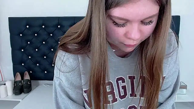 Snapshot of AbbyPleasure chatting on February 26, 2025, 4:03 pm AbbyPleasure online show from February 26, 2025, 4:03 pm