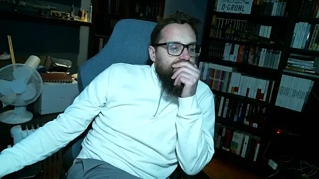 Snapshot of MeSteff chatting on December 29, 2024, 10:36 pm MeSteff online show from December 29, 2024, 10:36 pm