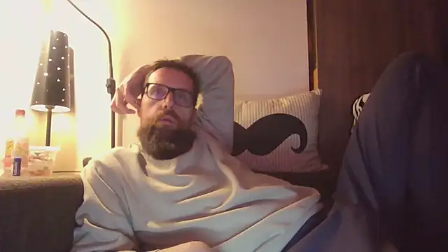 Snapshot of MeSteff chatting on March 21, 2025, 8:29 pm MeSteff online show from March 21, 2025, 8:29 pm