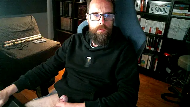 Snapshot of MeSteff chatting on May 7, 2026, 7:19 pm MeSteff online show from May 7, 2026, 7:19 pm