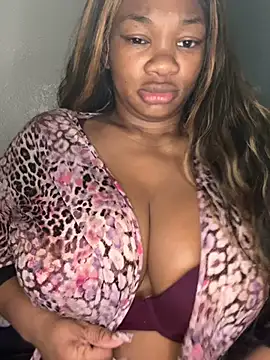 CharismaaBanx online show from December 6, 2024, 10:05 am