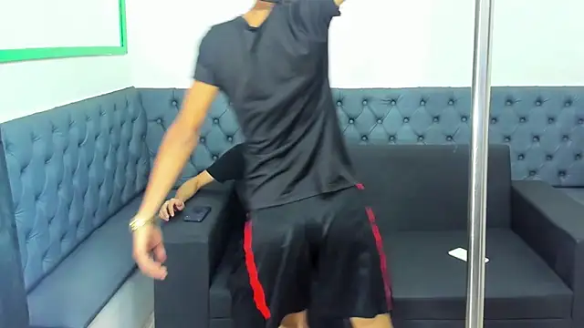 liam genner  online show from March 13, 2025, 8:00 pm